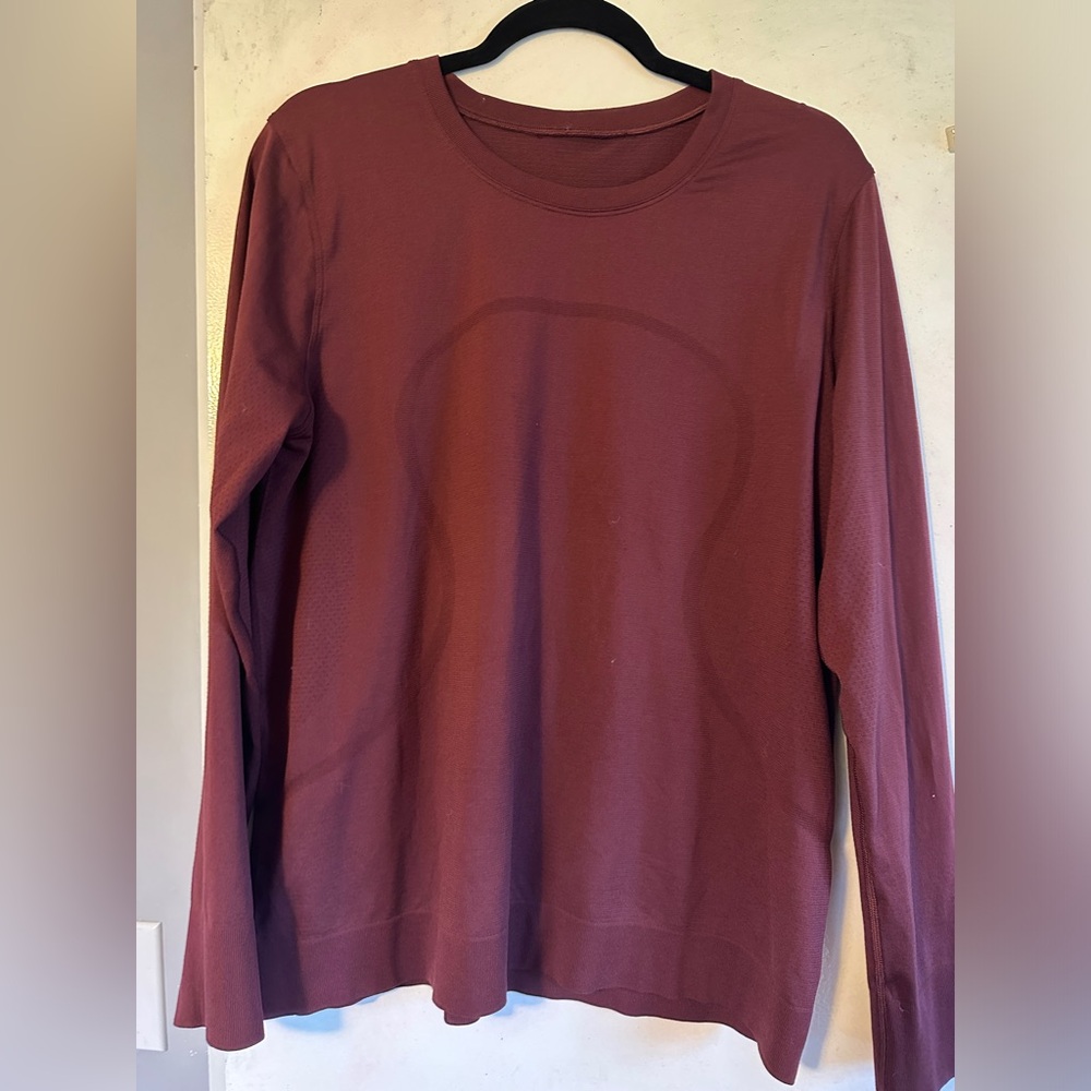 Lululemon long sleeve swiftly tech